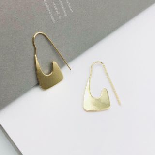 ザラ(ZARA)の115◇ オシャレ デザイン フックピアス ゴールド (ピアス)