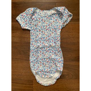 プチバトー(PETIT BATEAU)の《美品》プチバトー　半袖ロンパース　74cm 青 花柄(ロンパース)