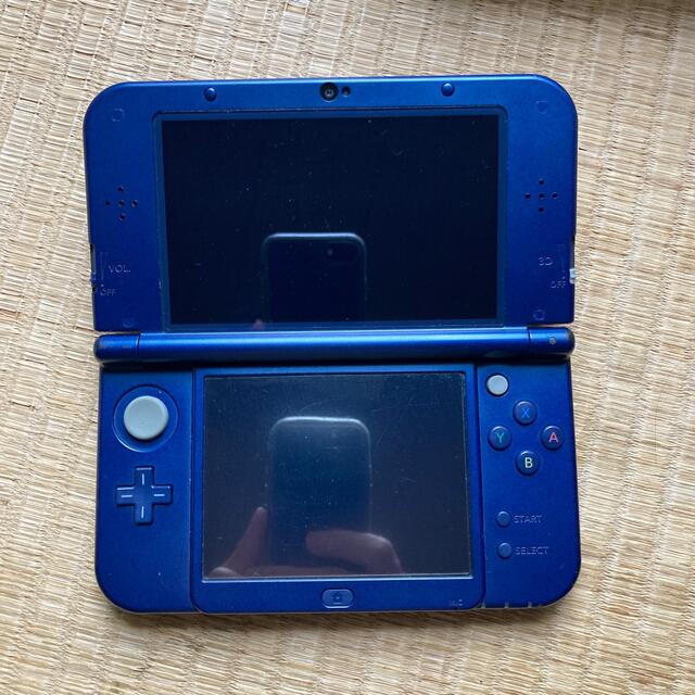 ニンテンドー3DS(ニンテンドー3DS)のニュー3DS エンタメ/ホビーのゲームソフト/ゲーム機本体(携帯用ゲーム機本体)の商品写真