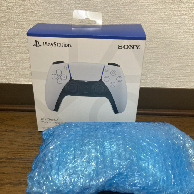 【ほぼ新品】PS5 本体 + コントローラー +コントローラー充電器セット