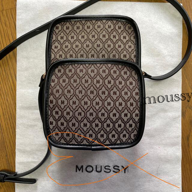 moussy(マウジー)の♡ MONOGRAM CROSS BODY バッグ レディースのバッグ(ショルダーバッグ)の商品写真