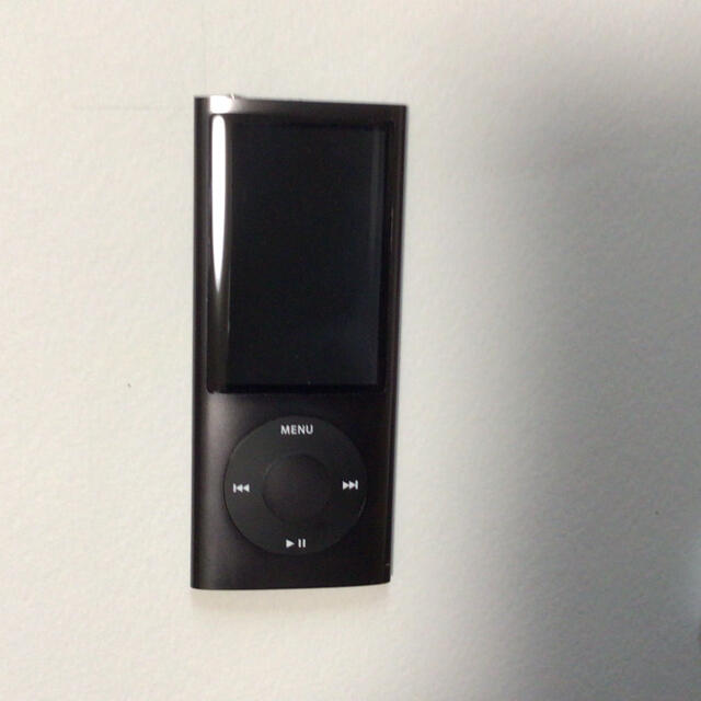 Apple(アップル)のiPod nano 5世代　16GB ブラック-1 作動品 スマホ/家電/カメラのオーディオ機器(ポータブルプレーヤー)の商品写真