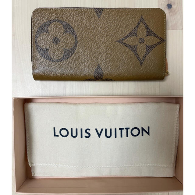 2022人気の LOUIS ジャイアントモノグラム VUITTON ジッピーウォレット
