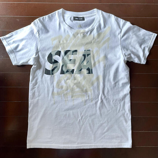 シー(SEA)のIT’S A LIVING X WDS (SEA) TEE / WHITE(Tシャツ/カットソー(半袖/袖なし))