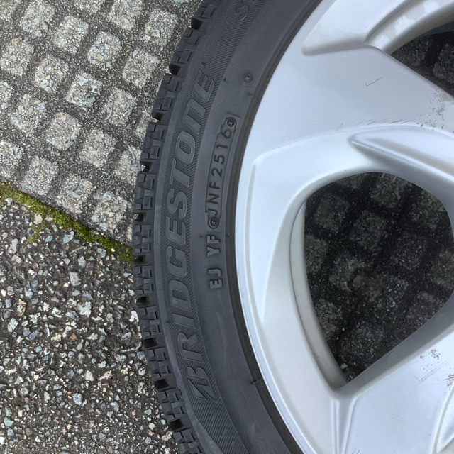 いました BRIDGESTONE - s660 スタッドレスタイヤセット 純正の通販 by 健二郎2|ブリヂストンならラクマ かなキズな