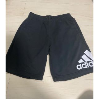 アディダス(adidas)のアディダスハーフパンツ　メンズＭ(ショートパンツ)