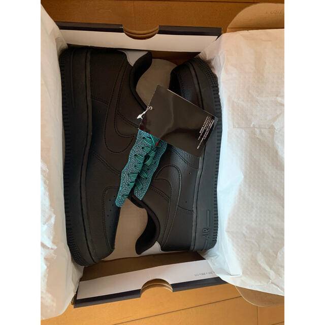 NIKE AIR FORCE1 07LV8