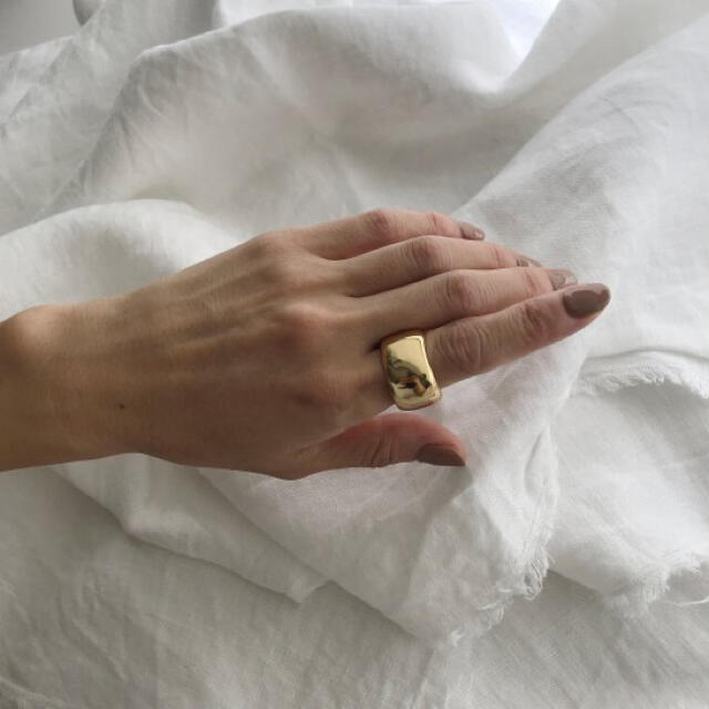 専用　chieko+  curvy ring † gold   Ｌ　16号 レディースのアクセサリー(リング(指輪))の商品写真
