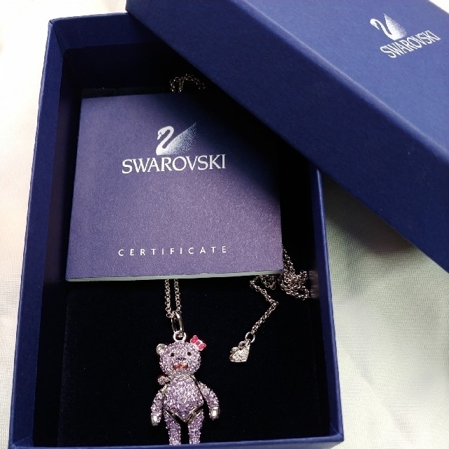 SWAROVSKI(スワロフスキー)のスワロフスキー テディベアネックレス(アメジストカラー) レディースのアクセサリー(ネックレス)の商品写真