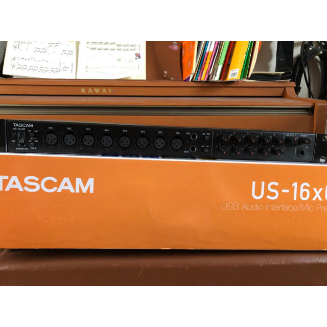 TASCAM US-16×08