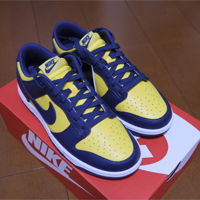 NIKE DUNK LOW "MICHIGAN"