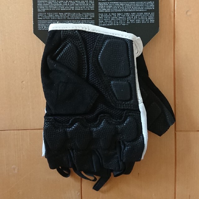 Oakley(オークリー)のOAKLEY  FACTORY ROAD GLOVE スポーツ/アウトドアの自転車(ウエア)の商品写真