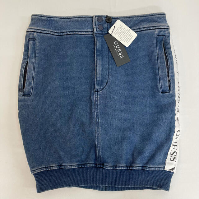 GUESS(ゲス)のGuess デニムスカート レディースのスカート(ミニスカート)の商品写真