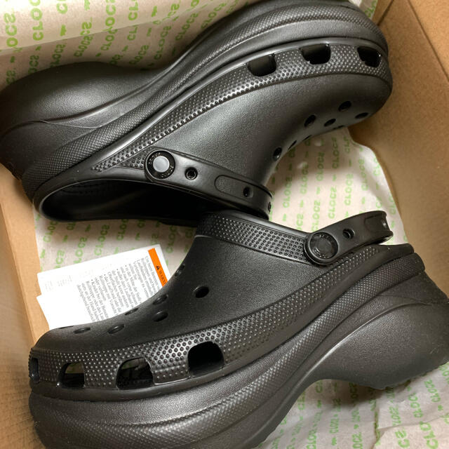 crocs(クロックス)のクロックス　クラシックベイ　厚底 crocs 24cm エンタメ/ホビーのエンタメ その他(その他)の商品写真