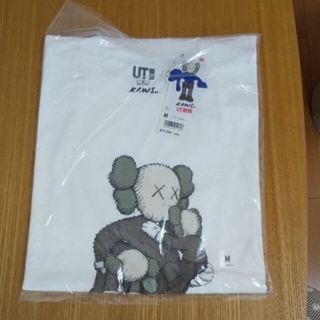 ユニクロ(UNIQLO)のユニクロ　カウズコラボ Tシャツ(Tシャツ/カットソー(半袖/袖なし))