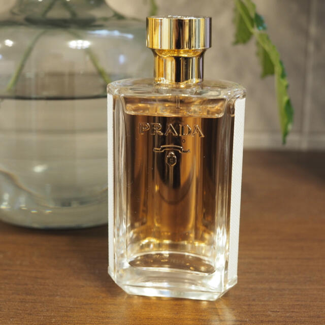 PRADA(プラダ)の【美品】プラダ　フェム　オーデパルファム　100ml コスメ/美容の香水(香水(女性用))の商品写真