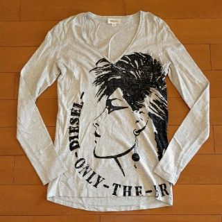 ディーゼル(DIESEL)のDIESEL Vネック ビックプリント  ロンＴ(Tシャツ/カットソー(七分/長袖))