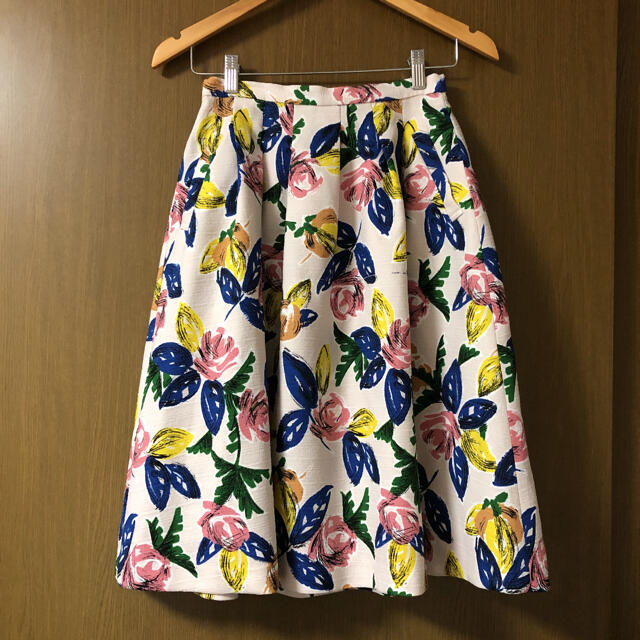 Lily Brown(リリーブラウン)のリリーブラウン　スカート レディースのスカート(ひざ丈スカート)の商品写真