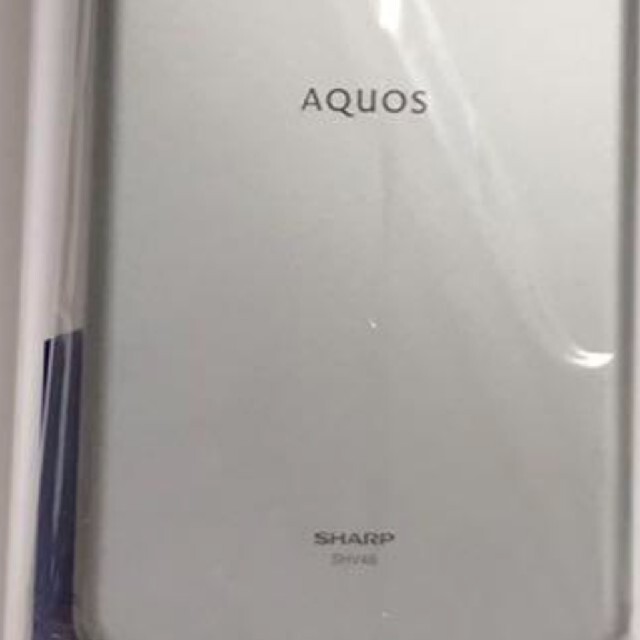 au(エーユー)のAQUOS3sense 32GB スマホ/家電/カメラのスマートフォン/携帯電話(スマートフォン本体)の商品写真