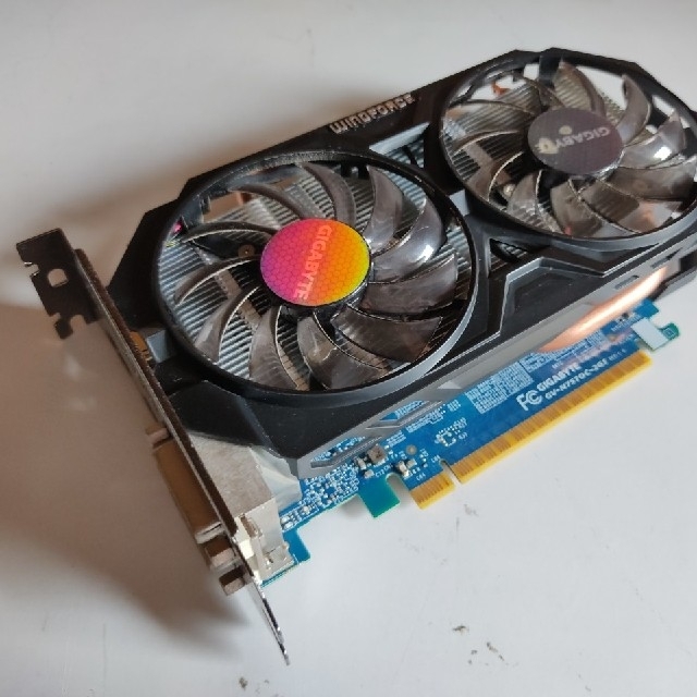 Geforce　GTX 750 TI　2GB　GV-N75TOC-2GIPCパーツ