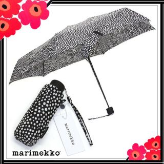 マリメッコ(marimekko)の新品未使用　マリメッコ　折りたたみ傘(傘)