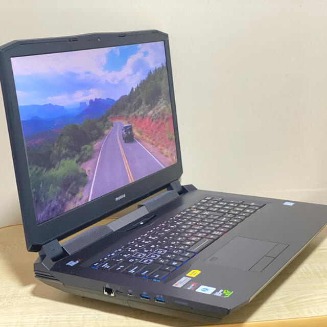 DELL(デル)の美品　DAIV P775TM1 I7 8700k gtx1080 8GB スマホ/家電/カメラのPC/タブレット(ノートPC)の商品写真