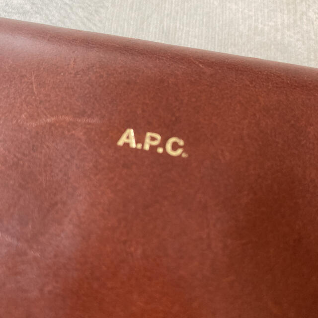 A.P.C(アーペーセー)のアーペーセー A.P.C. 長財布 財布 ブラウン レザー レディースのファッション小物(財布)の商品写真