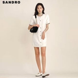 サンドロ(Sandro)の❤️Sandro2021新作　新品　白ニットワンピース　綺麗上品(ひざ丈ワンピース)