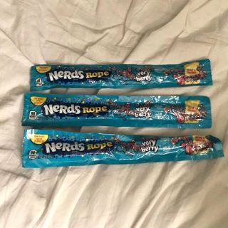 ネスレ(Nestle)のNeRds rope ナーズロープ　グミ　海外お菓子　輸入品(菓子/デザート)