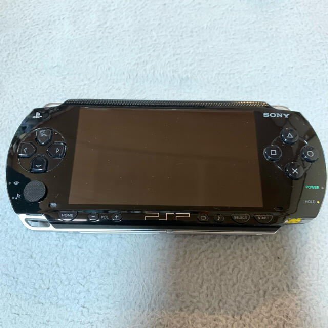 PlayStation Portable(プレイステーションポータブル)のPSP 本体　電池なし エンタメ/ホビーのゲームソフト/ゲーム機本体(携帯用ゲーム機本体)の商品写真