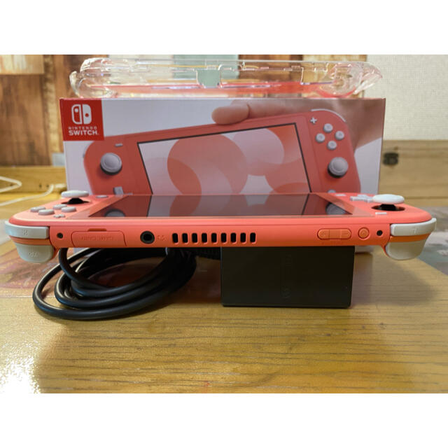 任天堂　スイッチライト　コーラル　Switch lite Coral 5