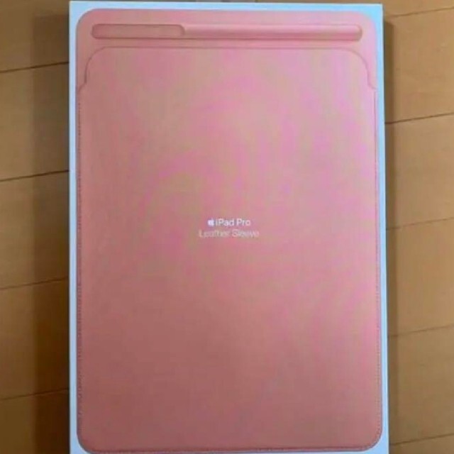 iPad(アイパッド)の純正レザースリーブ iPad Pro 10.5 / iPad 第8 / Air3 スマホ/家電/カメラのスマホアクセサリー(iPadケース)の商品写真