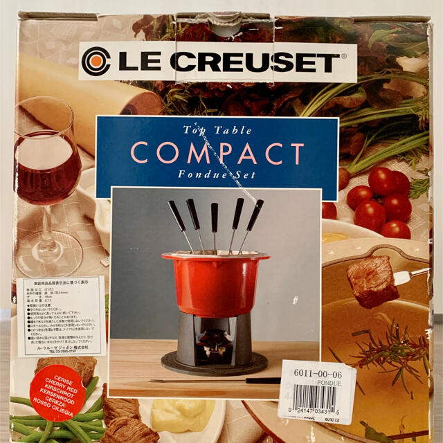 LE CREUSET(ルクルーゼ)のル・クルーゼ　フォンデュセット　チェリーレッド インテリア/住まい/日用品のキッチン/食器(鍋/フライパン)の商品写真