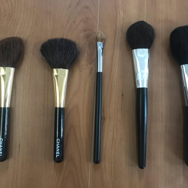 オンライン限定商品】 CHANEL メイクブラシ5本セット gentech.az