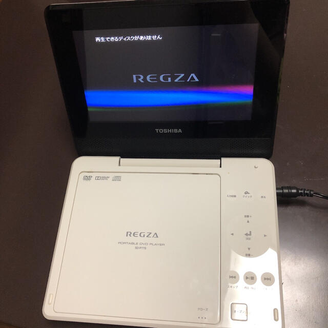 東芝(トウシバ)のTOSHIBA REGZA ポータブルプレーヤー スマホ/家電/カメラのテレビ/映像機器(DVDプレーヤー)の商品写真