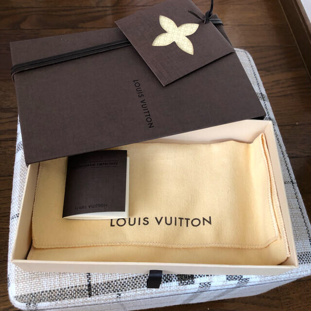 LOUIS VUITTON(ルイヴィトン)のルイヴィトン　長財布　黒　レディース レディースのファッション小物(財布)の商品写真