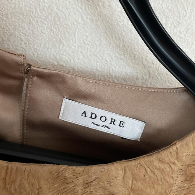 ADORE(アドーア)のアドーア　トップス　カットソー レディースのトップス(カットソー(半袖/袖なし))の商品写真