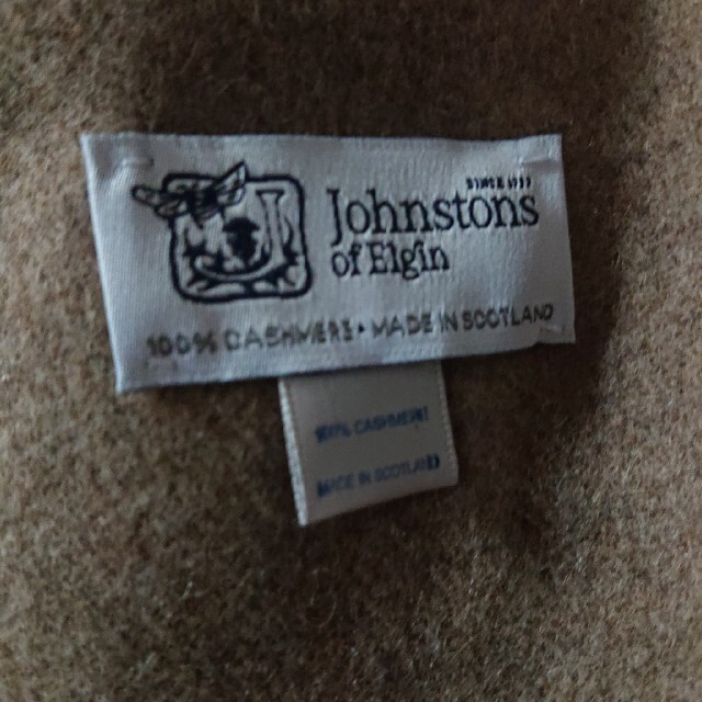 Johnstons(ジョンストンズ)のジョンストンズ＊稀少色＊オッター＊大判カシミア レディースのファッション小物(ストール/パシュミナ)の商品写真