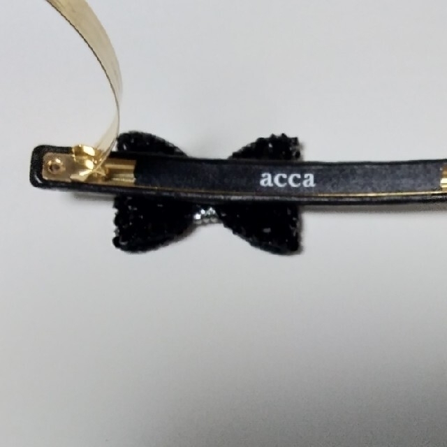 acca(アッカ)のacca　アッカ　バレッタ　黒 レディースのヘアアクセサリー(バレッタ/ヘアクリップ)の商品写真