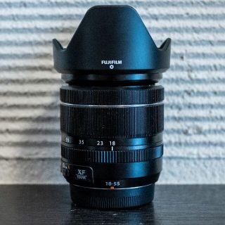 フジフイルム(富士フイルム)のFujinon xf18 – 55 mmf2.8 – 4 R LM OIS(ミラーレス一眼)