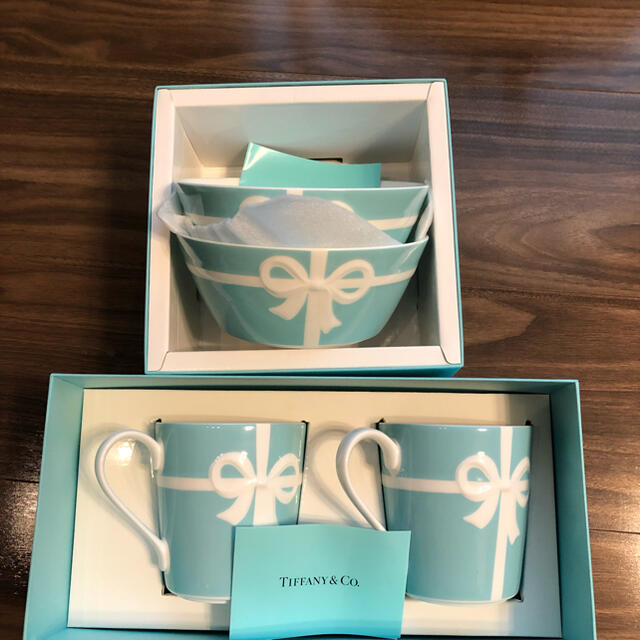 ブルーボックス新品 Tiffany ブルーボックスマグ＆ボウル ペア