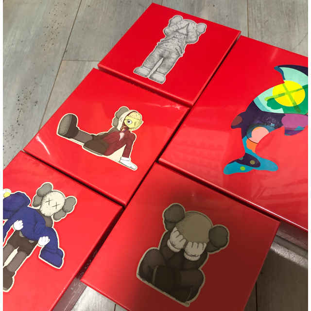 kaws tokyo first puzzle