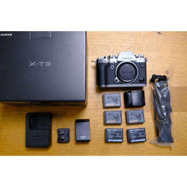 美品　純正バッテリー5つ付き　X-T3