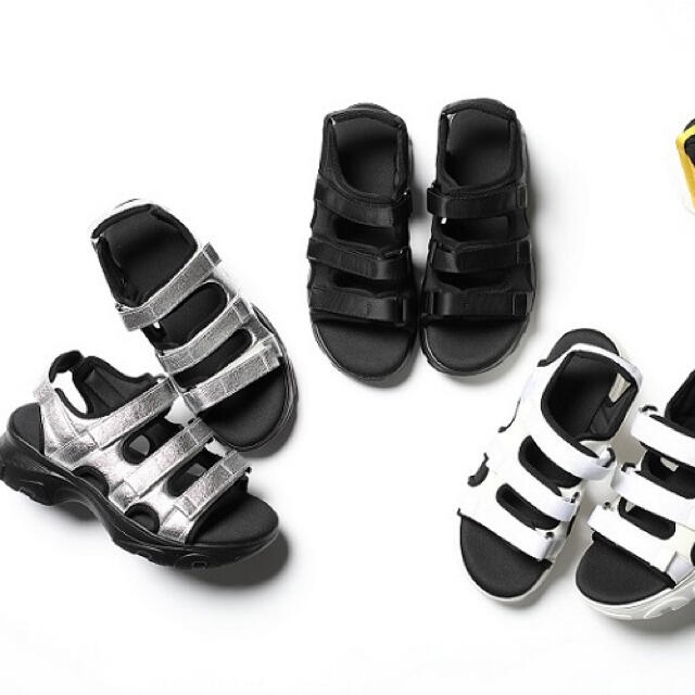 GU(ジーユー)のem様専用⭐︎GU ダッドスポーツサンダル⭐︎ レディースの靴/シューズ(サンダル)の商品写真