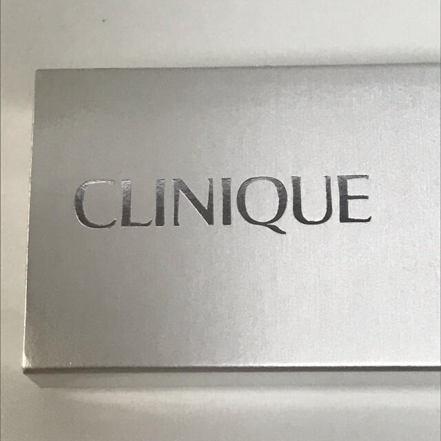 CLINIQUE(クリニーク)の【未使用品】CLINIQUE クリニーク　アイシャドウ 9色セット コスメ/美容のベースメイク/化粧品(アイシャドウ)の商品写真