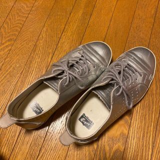 オニツカタイガー(Onitsuka Tiger)のスニーカー　シルバー(スニーカー)