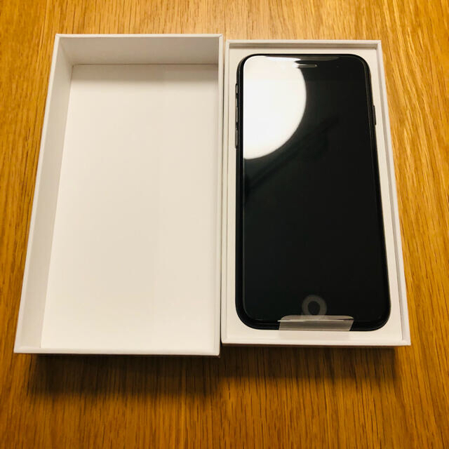 Apple - 【値下げ中】iPhone SE(第2世代) 64GB 未使用品の通販 by レオ