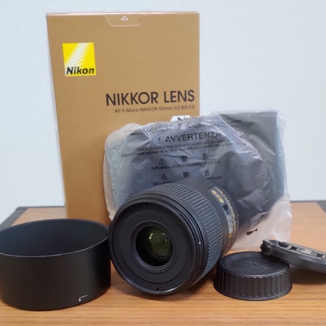 Nikon(ニコン)のAF-S Micro NIKKOR 60mm F2.8G ED　オマケ付き スマホ/家電/カメラのカメラ(レンズ(単焦点))の商品写真