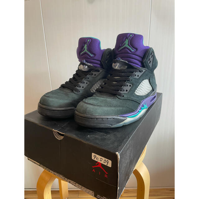 NIKE(ナイキ)のAIR JORDAN 5 RETRO BLACK GRAPE US9 27cm メンズの靴/シューズ(スニーカー)の商品写真