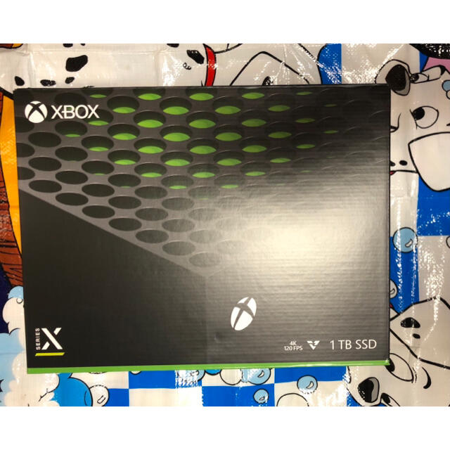 Xbox(エックスボックス)のXbox Series X 美品　保証付き　値下げ不可 エンタメ/ホビーのゲームソフト/ゲーム機本体(家庭用ゲーム機本体)の商品写真